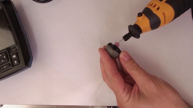 Аккумулятор от шуруповерта для эхолота и компрессора. Пауэрбанк из него же сделал. смотреть онлайн