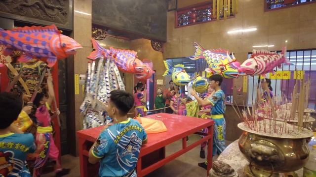 盛大舞龙参拜！【九皇爷诞 2023】 Epic Nine Emperor Temple Dragon Dance Spectacle! смотреть онлайн