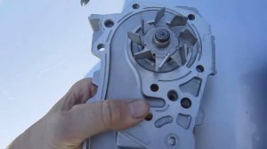 Для замены помпы Рено Логан с 8-ю и 16 кл моторами