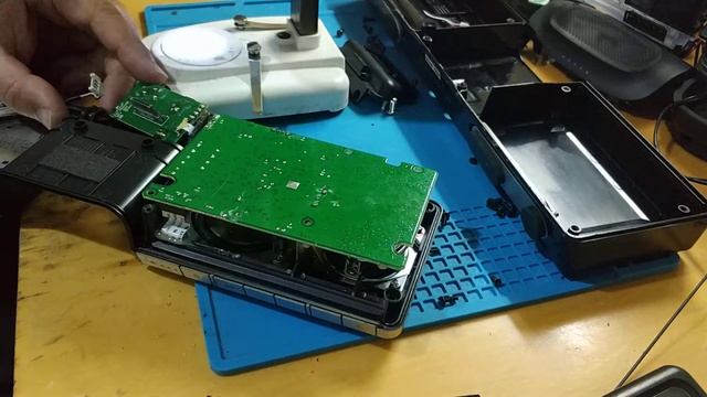 как разобрать Logitech Pure Fi Anywhere 2 ремонт разъем питания логитеч колонка смотреть онлайн