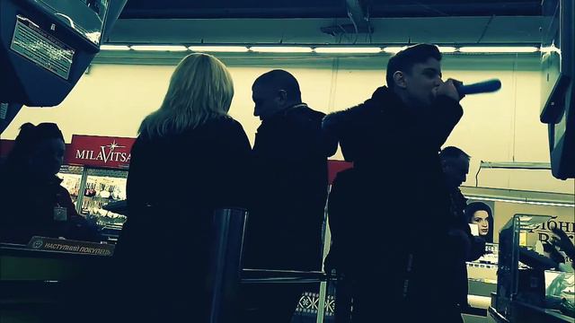 ПРАНК В СУПЕРМАРКЕТЕ НА 1 АПРЕЛЯ ЧТО СКАЗАЛ ОХРАННИК?? ШОК! смотреть онлайн