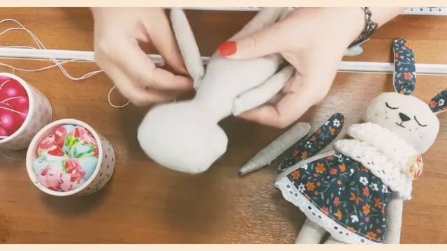 Мастер-класс/Текстильная мастерская/Игрушки/Зайка сплюшка/Часть № 3 смотреть онлайн