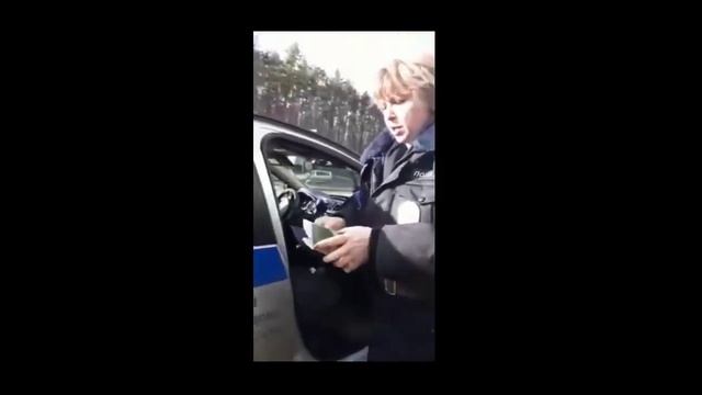 Узбек VS полиция разбор с сотрудниками полиции незаконная проверка беспридел сотрудников МВД России смотреть онлайн