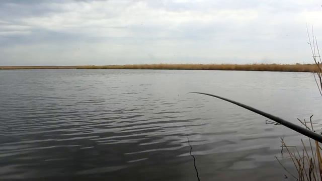 Рыбалка на поплавок ранней весной. Хороший улов смотреть онлайн