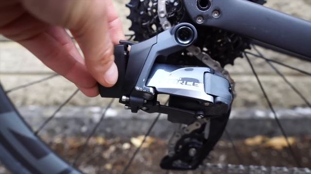 Shimano Ultegra Di2 Vs SRAM Force ETap AXS:  Which Electronic Groupset Is Best In 2021?