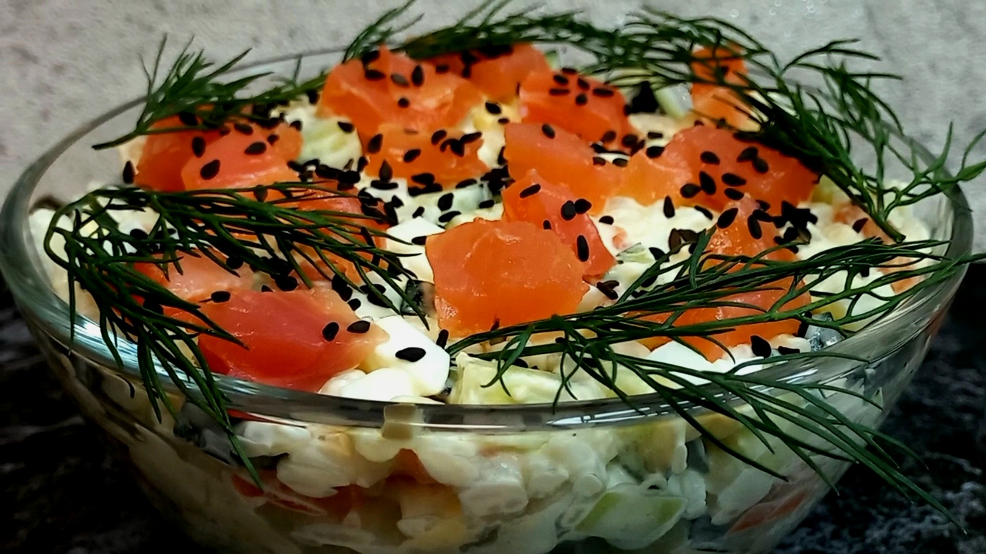 Салат с форелью на праздничный стол смотреть онлайн