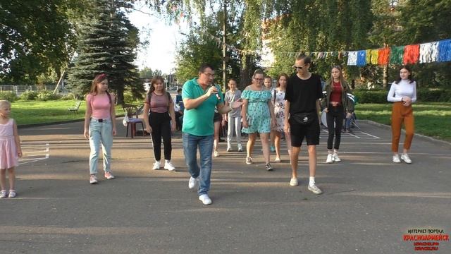 В городском саду играет духовой оркестр… смотреть онлайн