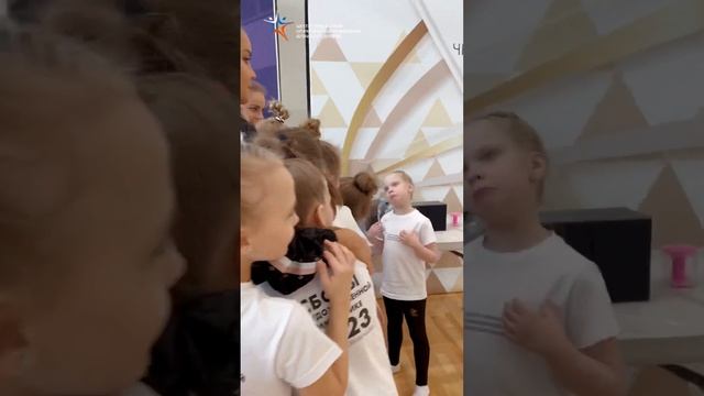 Сёстры #Аверины на сборе #Юлии Барсуковой в ЦХГЮБ #художественнаягимнастика #лучшиеизлучших #sports смотреть онлайн