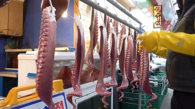 대왕문어무침 Seasoned Octopus Salad cooked with 17kg Giant Octopus - Korean street food смотреть онлайн