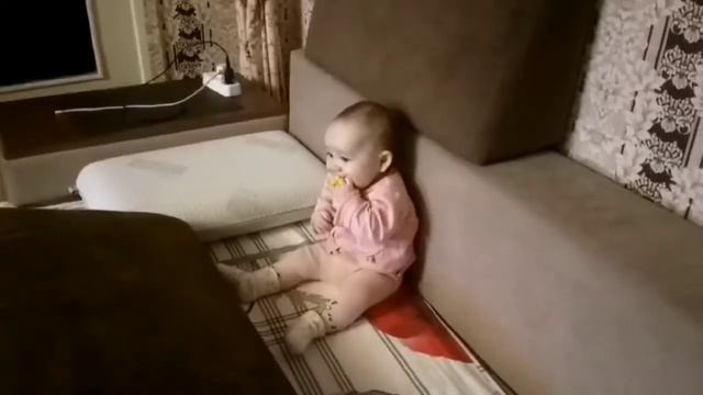 ЗАРАЗНЫЙ ДЕТСКИЙ СМЕХ.ПОПРОБУЙ НЕ УЛЫБНИСЬ!) смотреть онлайн