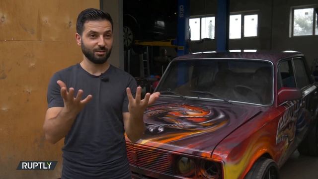 Птичка-мобиль, машина-зубило и жигуль-огнемёт: такие авто изобретает житель Краснодара смотреть онлайн