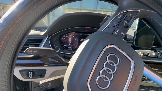 2019 Audi Q5 2.0 Premium Plus startup and horn смотреть онлайн