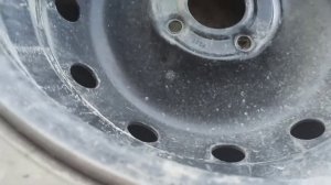 Запасное колесо Ларгуса. Проверьте у себя.