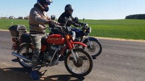 Минск СССР 125 против M1NSK D4 125 (Minsk USSR 125 VS M1NSK D4 125)