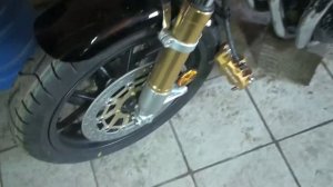 Honda CB 1100 RS 2017  Снимаем переднее колесо правильно