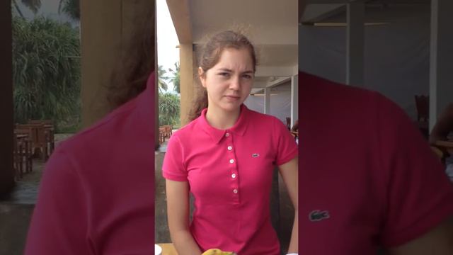 Девочка кушает наглый фрукт смотреть онлайн