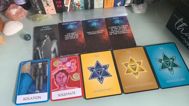 Love Connection Check-In: Tarot, Oracle, & Charms! смотреть онлайн