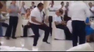 АЗЕРЫ ТАНЦУЮТ