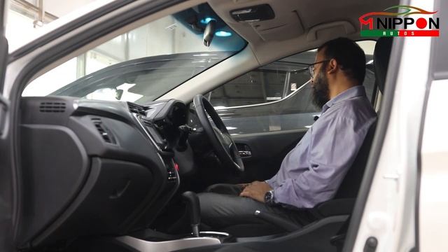 #honda  #grace  2020 Hybrid VS Non Hybrid