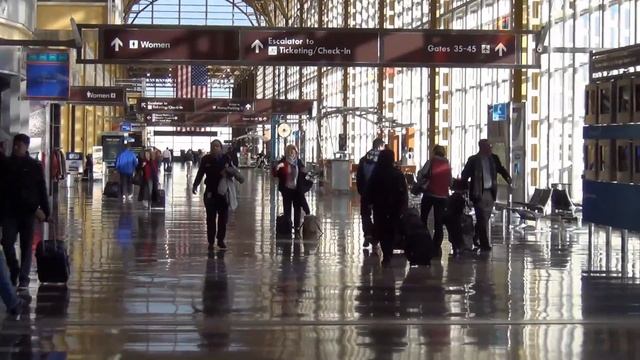 An HD video of Washington Reagan National Airport (DCA) -- main terminal and US Airways gates смотреть онлайн