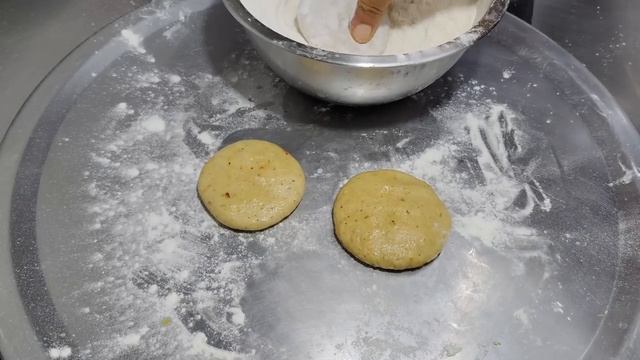 लौकी का स्वादिष्ट और हेल्दी लच्छेदार भरवां परांठा | Ghiya Paratha |Lauki Paratha Recipe |Jeera Rait смотреть онлайн