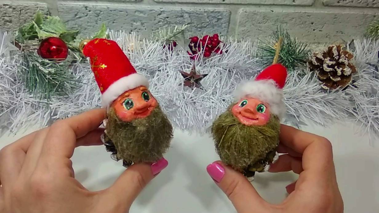 Гномики из шишек. Новогодние поделки. DIY. смотреть онлайн