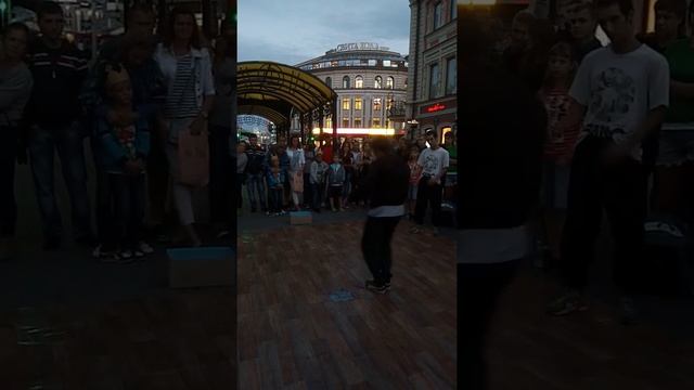 Брейк данс ул.Арбатская г.Казань(2) смотреть онлайн