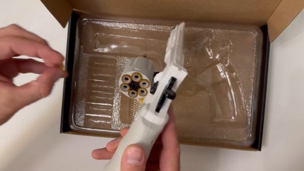 Револьвер с гильзами colt python металлический барабан