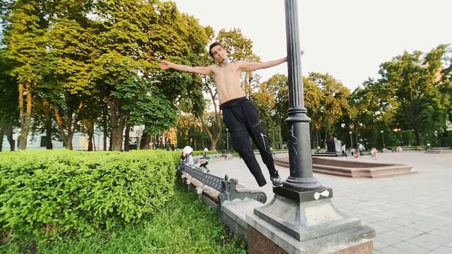 ЕЁ ПЕРВЫЕ ТРЮКИ НА СКЕЙТЕ смотреть онлайн