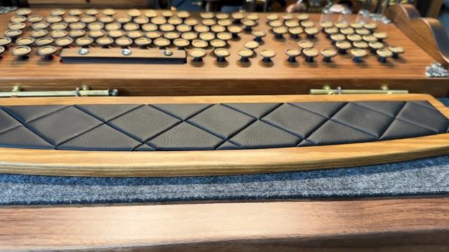 The Keyboard & Mouse You’ve Probably Never Seen смотреть онлайн