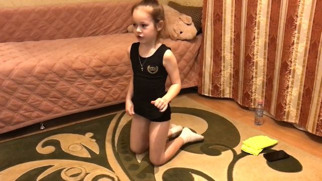 Художественная гимнастика для детей. Домашняя тренировка. Часть 1 / Gymnastics. Home workout. Part смотреть онлайн
