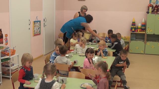 Один день из жизни детского сада "Алёнушка" смотреть онлайн