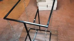 Ливитирующий стол на цепях. Тенсегрити