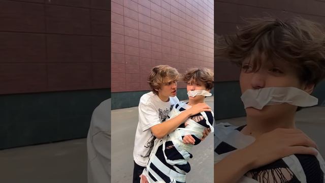 Пока я за тобой не пришёл, скорее переходи на мой канал и смотри САМЫЙ ДЛИННЫЙ ВЛОГ 👀 смотреть онлайн