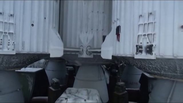 Установка ракеты-носителя тяжелого класса "Ангара-А5" на стартовый стол смотреть онлайн