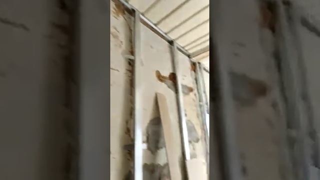 В доме обшиваем гипсокартоном / отделочные работы