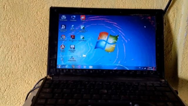 Conectar O Mini Teclado No Netbook Via Bluetooth