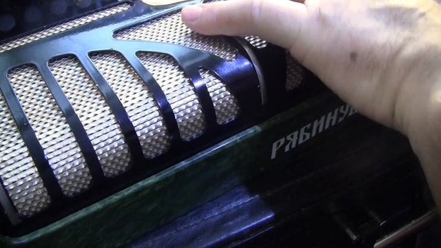 Гармонь и баян : как покрасить-подкрасить корпус инструмента . Ремонт в Германии смотреть онлайн