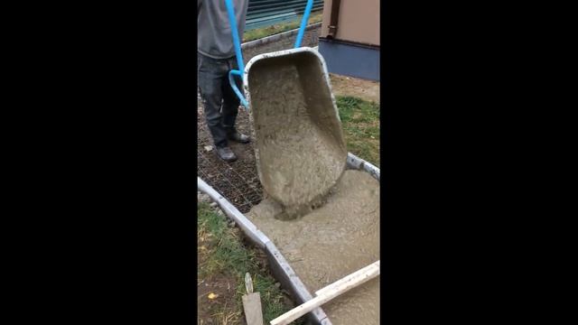 Дорожка из природного камня, песчаника. Как это делаем мы!) смотреть онлайн