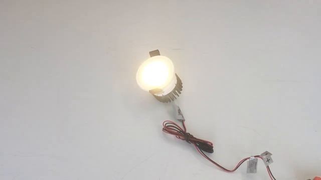 Встраиваемый светильник направленного света QUO 07 смотреть онлайн