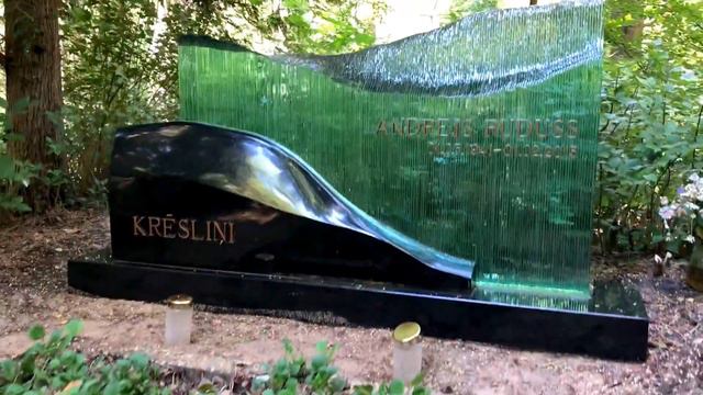 Original glass and granite headstone "Jazz" | glasstone.eu смотреть онлайн