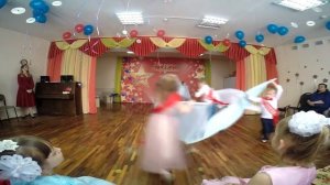 Необычный танец с тканями Выпускной бал детский сад 38 группа Гусельки Выпускники 2019
