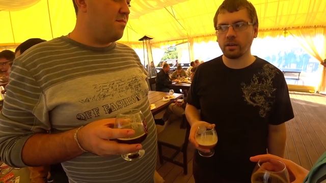 Пивной фестиваль и Нервный Бармен смотреть онлайн