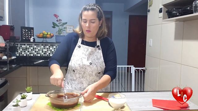O MELHOR RECHEIO DE BRIGADEIRO PARA BOLO | CALDA MAIS FÁCIL DO MUNDO |RECEITA DE MICRO-ONDAS смотреть онлайн