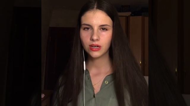 Наушники в уши, пусть мир не услышит | Автор стихотворения: Валентина Логинова смотреть онлайн