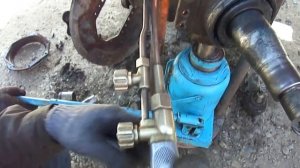 Намертво сидячий шкворень,правильный способ выпресовки