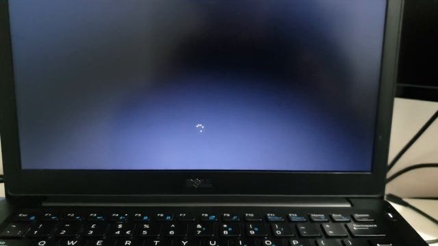 Extremely fast Windows 10 startup on a 6 year old laptop смотреть онлайн