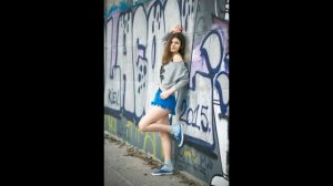 Как научиться позировать для фото  на улице !