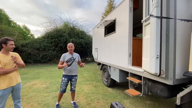 😱TOUR por este INCREÍBLE motorhome URO 🇪🇸motor iveco. Camión Camper 4x4 HECHO EN URUGUAY 🇺🇾 смотреть онлайн