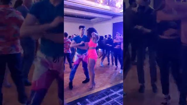 Bachata Social Dancing with La Alemana at SFIBF - Despechá (Decks) смотреть онлайн